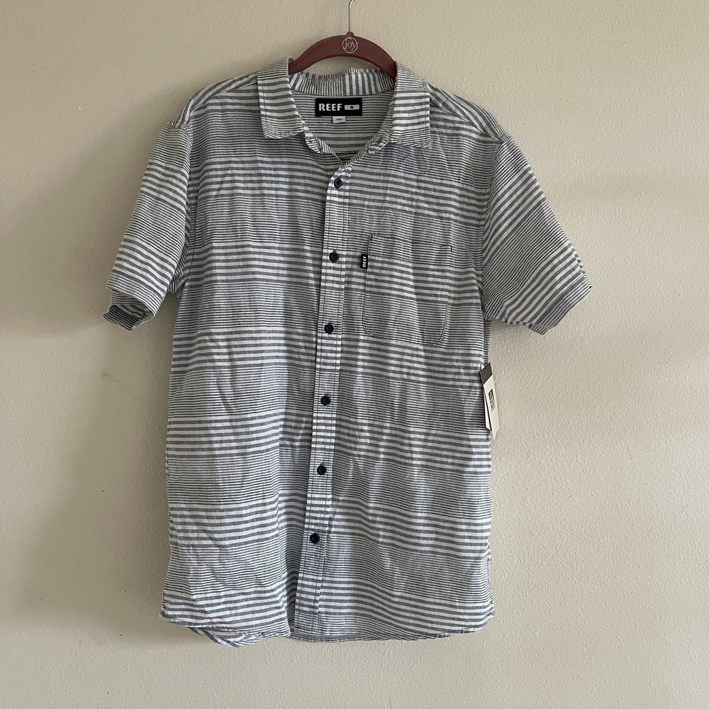 Nwt reef men’s button down shirt size small